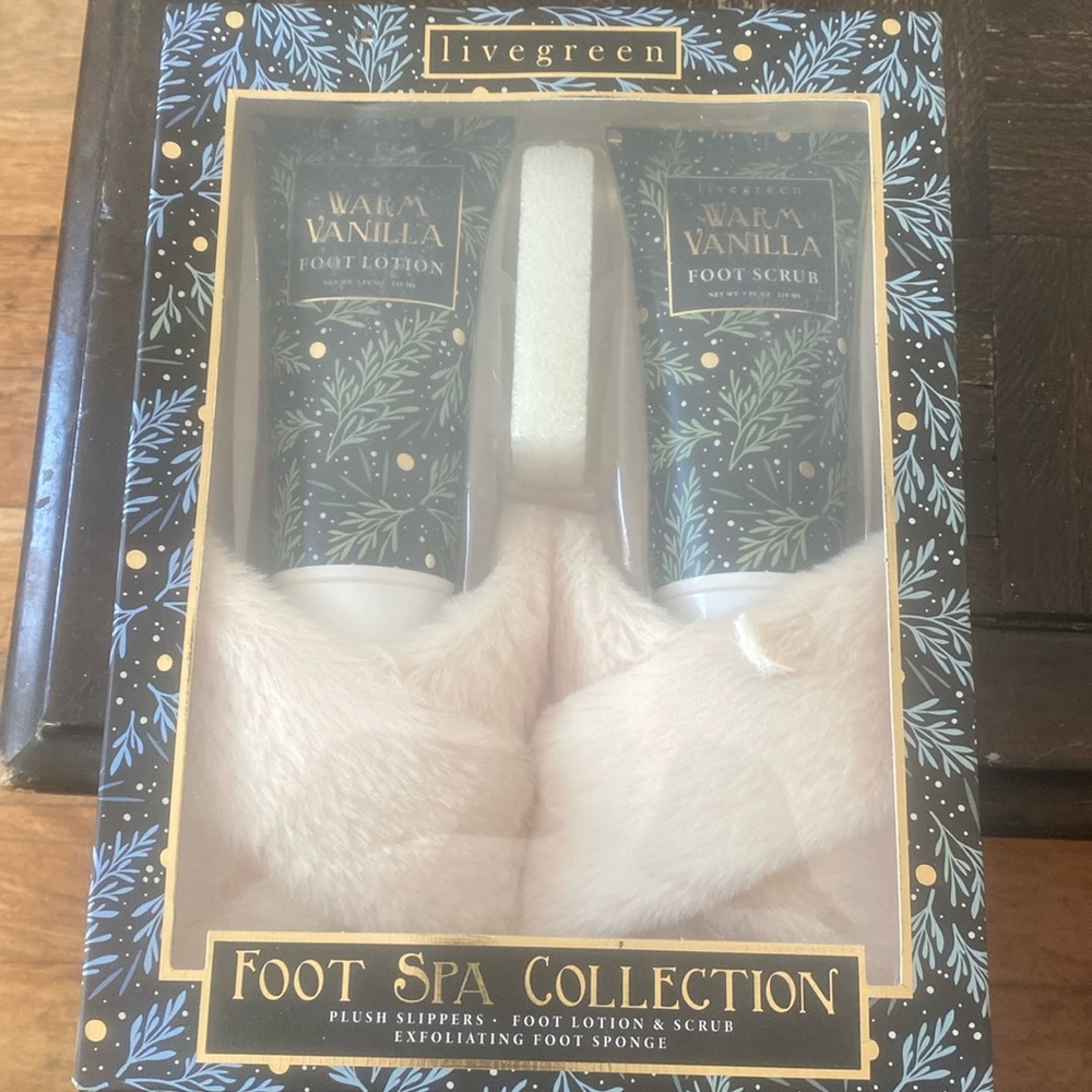 Foot Spa Collection -  slippers, with beautiful scrub and lotion